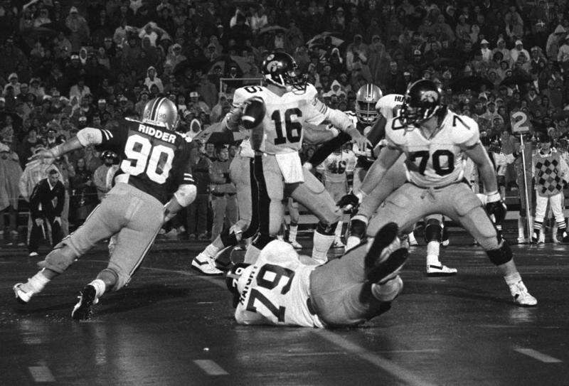 30 years later, Chuck Long recalls Iowa’s storied 1985 season