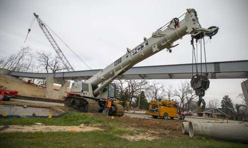 Portion of Marion Boulevard closed for ped bridge construction
