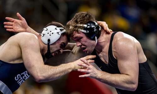 NCAA wrestling: Saturday’s championship results and team scores