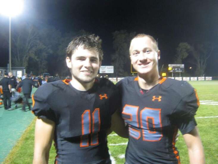 Tyler Wessels, Caleb Kehrli combine for 6 TDs as West Delaware routs Mount Vernon, 46-20