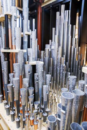 Cedar Rapids church dedicates new 3,000-pipe organ