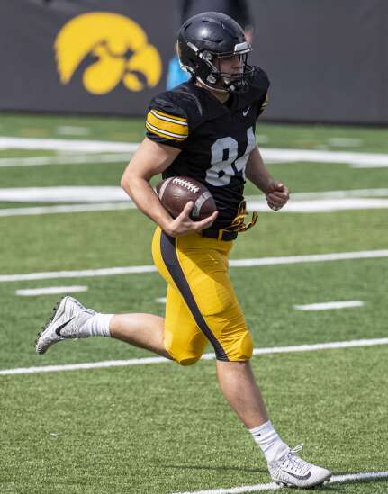 After considering NFL opportunity, Iowa’s Sam LaPorta has high expectations from himself, others for 2022
