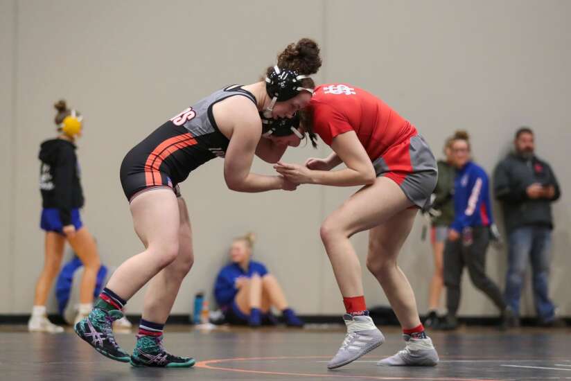 Iowa Valley state champion Emma Peach excited for Iowa’s inaugural sanctioned girls’ wrestling season