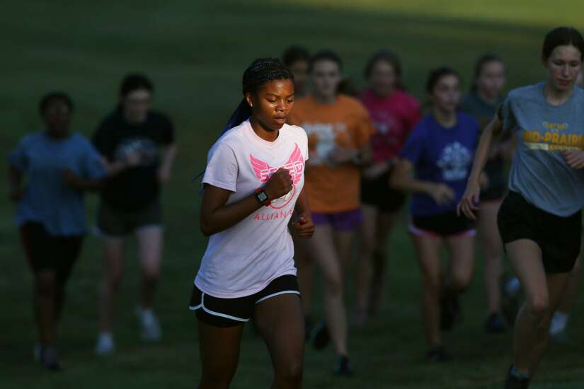 Mid-Prairie could join an elite group in Iowa girls’ cross country this fall