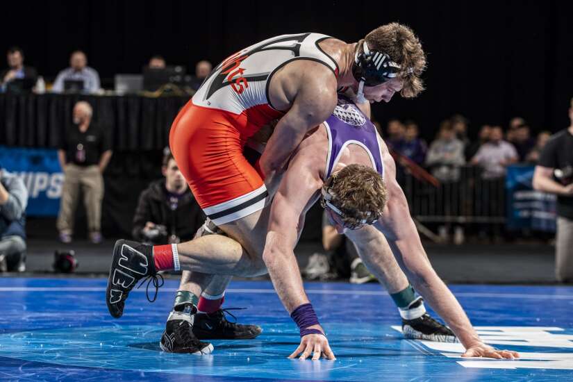 Kyle Briggs ends Wartburg career fittingly battling back from adversity in NCAA D-III Wrestling Championships