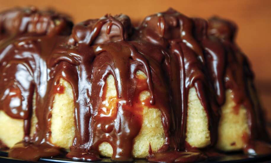 Mad About Food: Twix Candy Bar Cake recipe will solve those sweet cravings