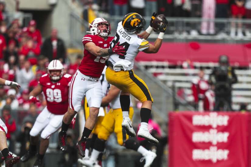 Iowa offense focused on ‘fundamentals’ during bye week, but experiences same fundamental problems