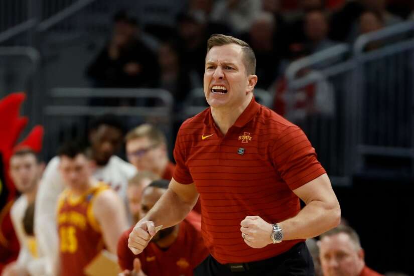Iowa State goes from 2 wins in 2020-21 to 2 March Madness wins in 2021-22