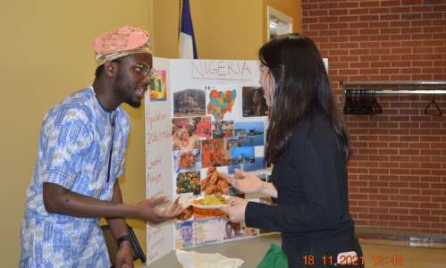 Iowa Wesleyan students host international expo