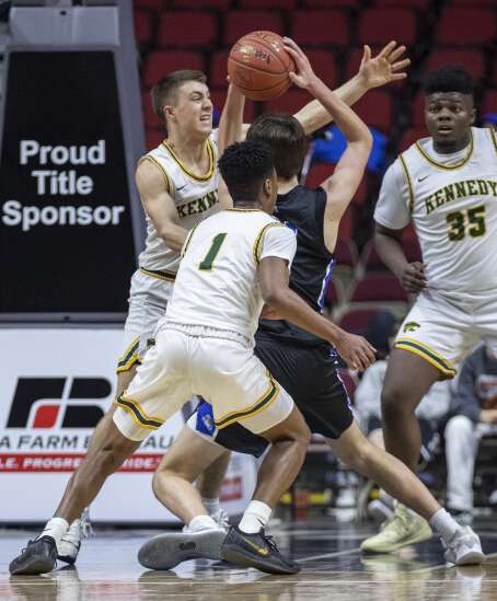 Iowa high school boys’ basketball rankings: A new No. 1 in Class 2A