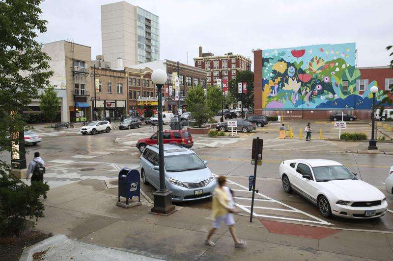Iowa City Downtown District wants to expand retail selection for men's apparel