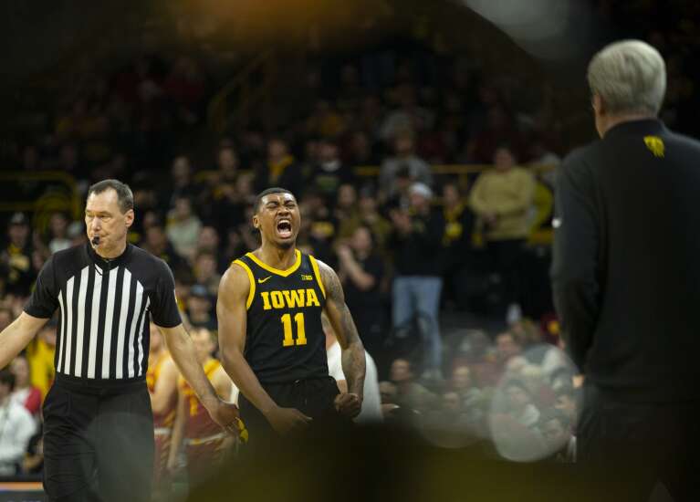 Photos: Hawkeyes defeat the Cyclones for Fran McCaffery’s 500th win 