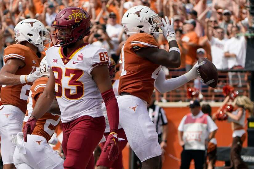 Iowa State suffers 4th straight 1-score loss in 24-21 setback at No. 22 Texas