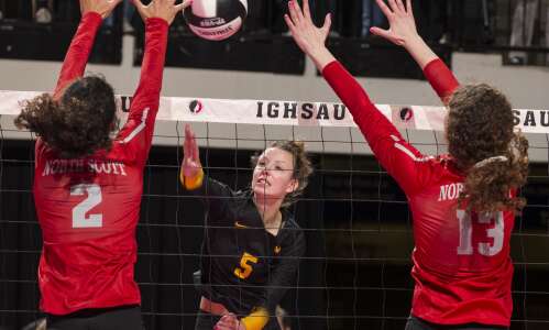 Photos: Waverly-Shell Rock vs. North Scott state volleyball