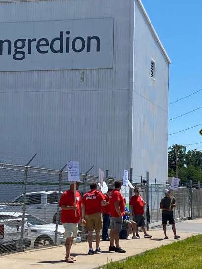 Union sets up picket lines at Ingredion facility in Cedar Rapids