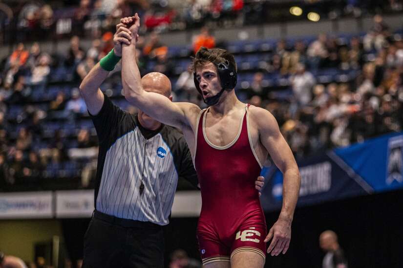 Will Esmoil gets “priorities straight” at Coe and is rewarded: NCAA D-III wrestling notes