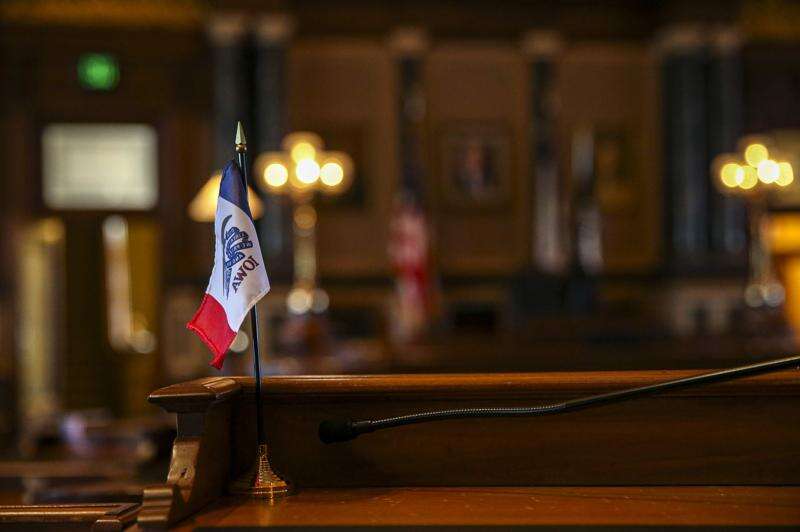 Iowa government reorganization among flurry of bills advanced to meet deadline