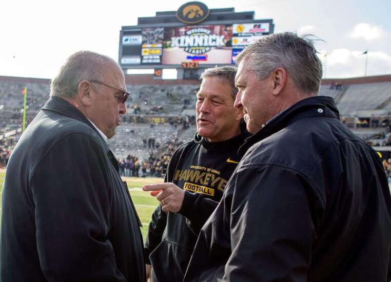 Iowa AD Gary Barta moves from ‘no’ to ‘if’ on alcohol sales in Kinnick Stadium