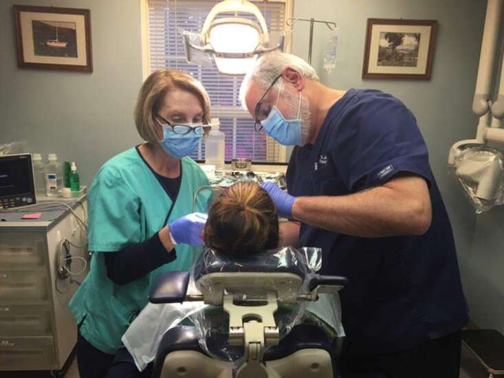 Dentists work to ease patients’ pain with fewer opioids