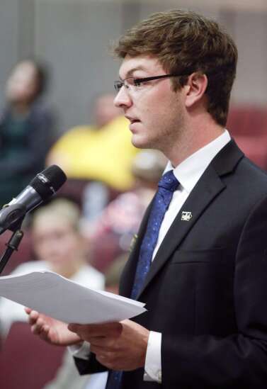 University of Iowa’s aggressive tuition plan meets opposition