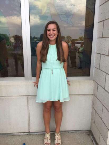 Brooklyn and Iowa City mourn Mollie Tibbetts' death; suspect appears in court for first time