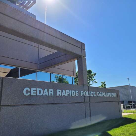 Hazardous device team investigates suspicious package at Cedar Rapids City Hall