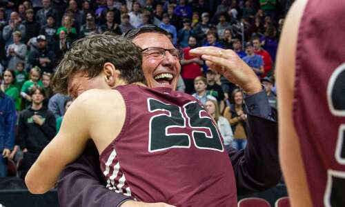 Hugging it out: North Linn wins Class 1A state championship