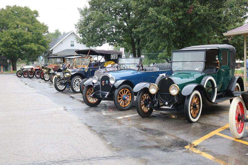 Horseless Carriage Tours drive freely 