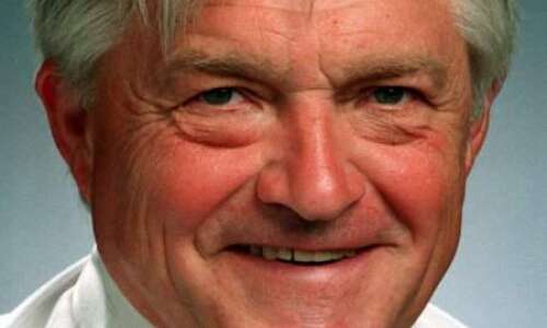 Football coaching hall of famer Bob Thurness dies