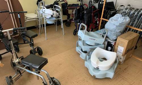 Grace church in Cedar Rapids lends out medical equipment