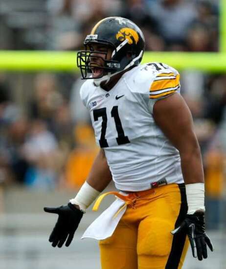 Hawkeyes would love spring's Carl Davis this fall