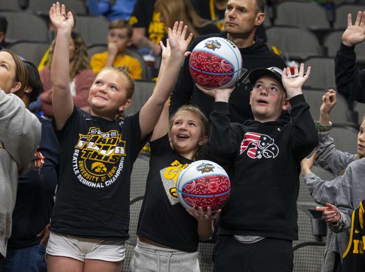 Photos from Iowa’s Final Four press conference and practice 