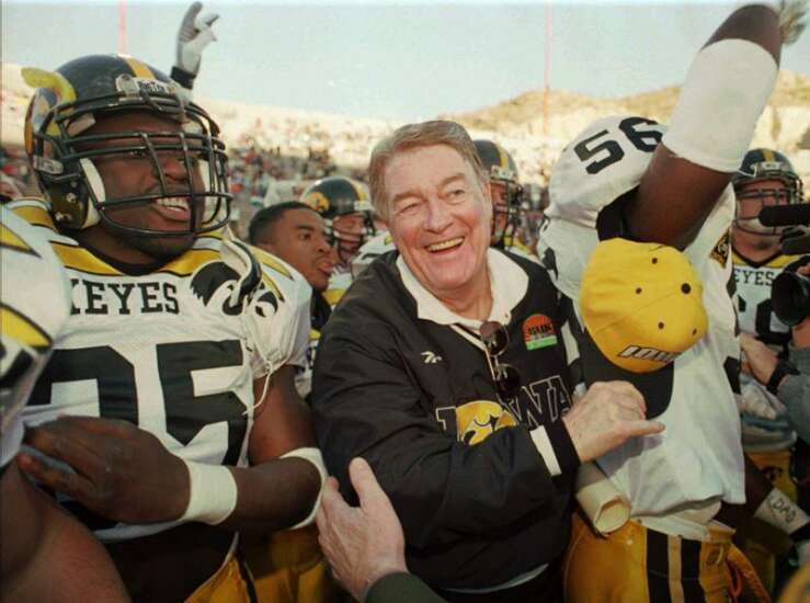 'Fryisms': Hayden Fry scratched where it itched, and then some