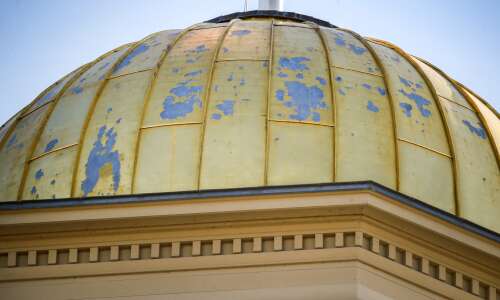 University of Iowa’s Old Capitol dome will get new gold…