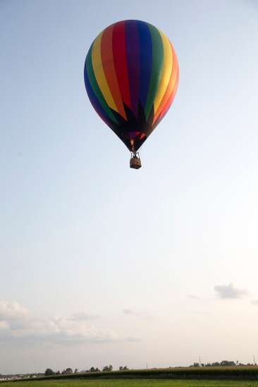 Johnson County balloon pilot gets national safety award