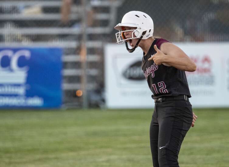 Mount Vernon fends off ultra-young Wahlert, 3-1, in a 3A state softball first-rounder