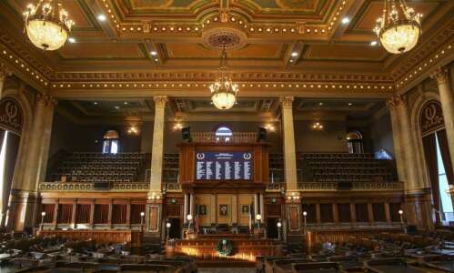 Iowa GOP’s 4% flat tax plan gets bipartisan support