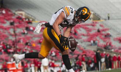 Iowa’s Justin Britt, Jackson Ritter out for 2022 with injuries