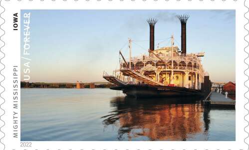 Iowan’s steamboat photo becomes postage stamp