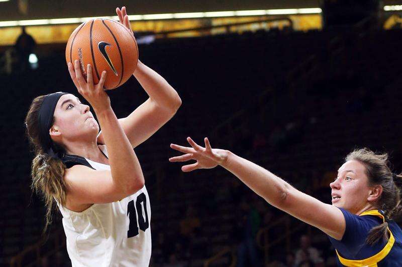 Iowa women’s basketball wins Hawkeye Challenge, but loses Kathleen Doyle to injury