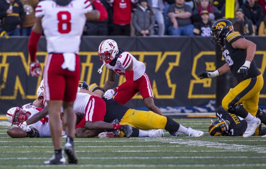 Iowa football rewind: Evaluating Iowa’s offensive line, clock management against Nebraska