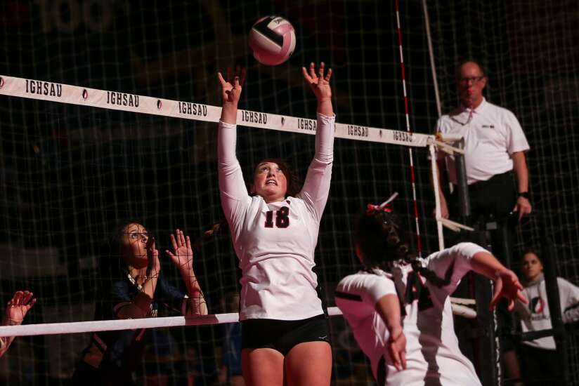 Photos: Western Dubuque vs. Sioux City Heelan in Iowa high school state volleyball tournament