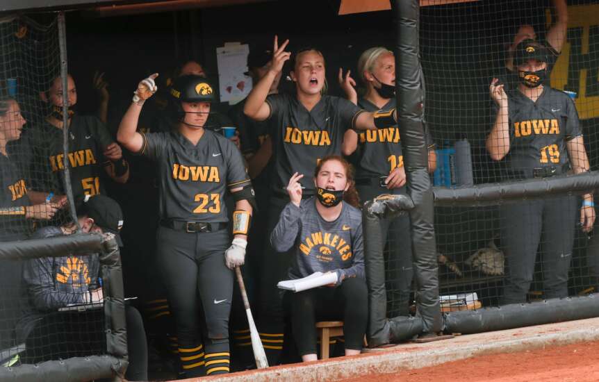 Photos: Iowa Hawkeyes softball vs. Northwestern Wildcats