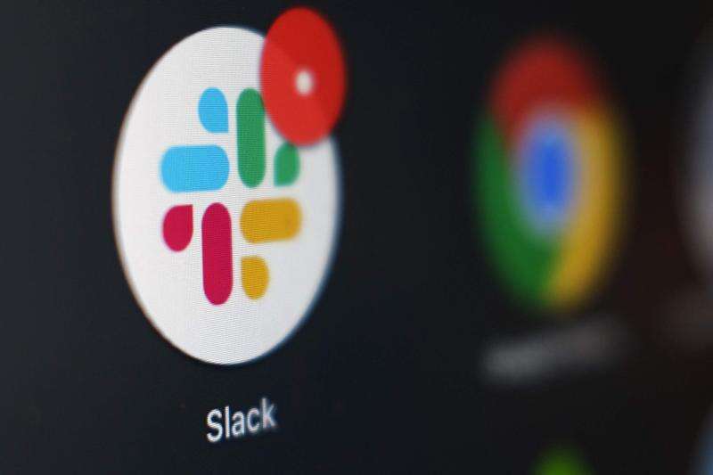 Slack sees global outage