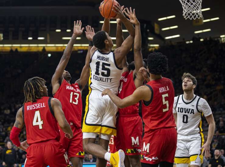 “Three-gan” Keegan Murray pours in 35 points to lead Hawkeyes past Maryland 