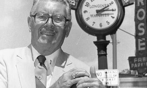 Boyson clock has kept Cedar Rapids on time since 1918