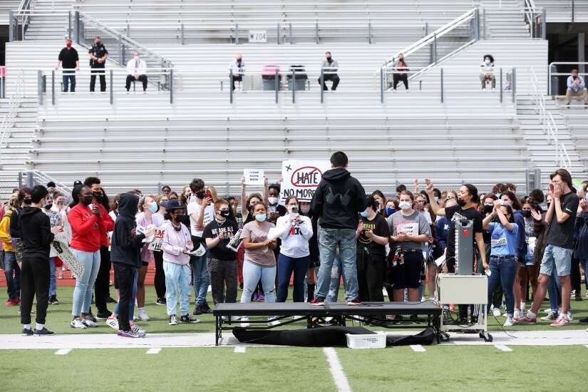  Linn-Mar students advocate for equity, anti-racist teaching at social justice rally  