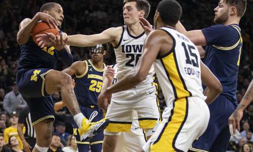 Iowa-Michigan men’s basketball glance: Time, TV, live stream, 6 facts