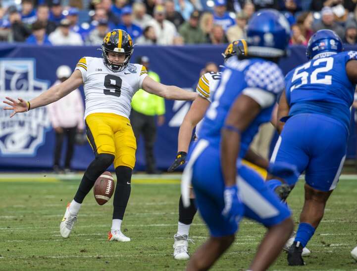 After ending 2022 with one of ‘greatest-ever achievements,’ Iowa punter Tory Taylor sees more work to do