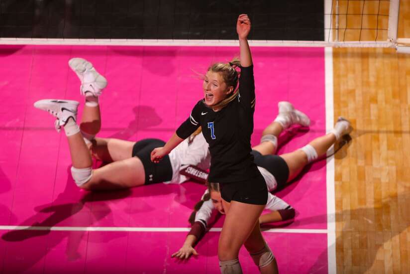 Photos: West Liberty vs. Mount Vernon in Iowa high school state volleyball touranment